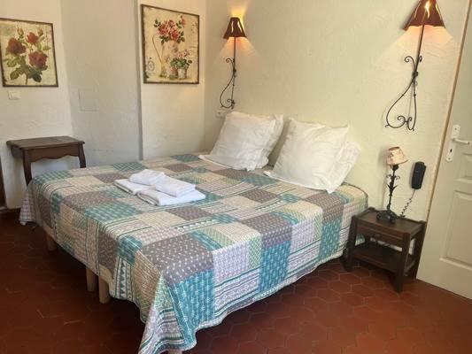 Hotel La Roseraie , Familial Ouvert Toute L'annee