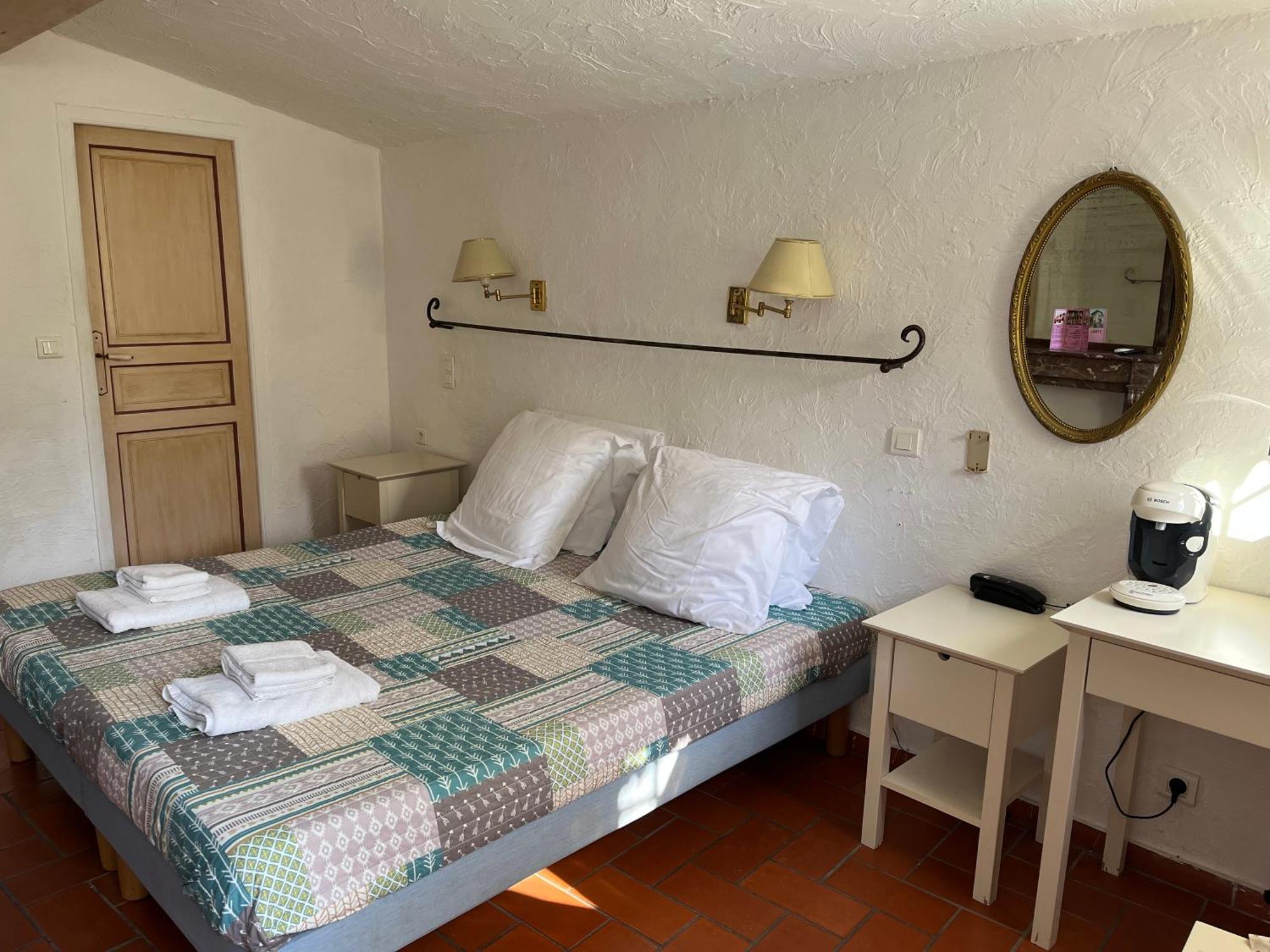 La Roseraie , Familial Ouvert Toute L'annee 3* Vence