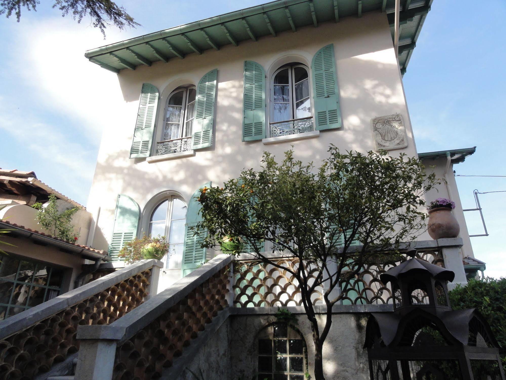 Hotel La Roseraie , Familial Ouvert Toute L'annee